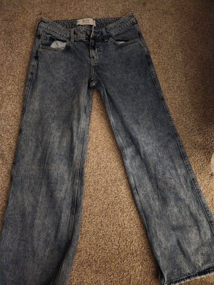 Hollister Womens Low Rise Baggy Jeans