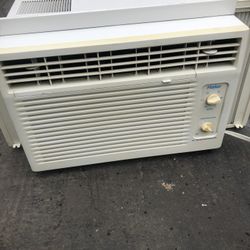 Very Good Condition Haier Air Conditioner 
