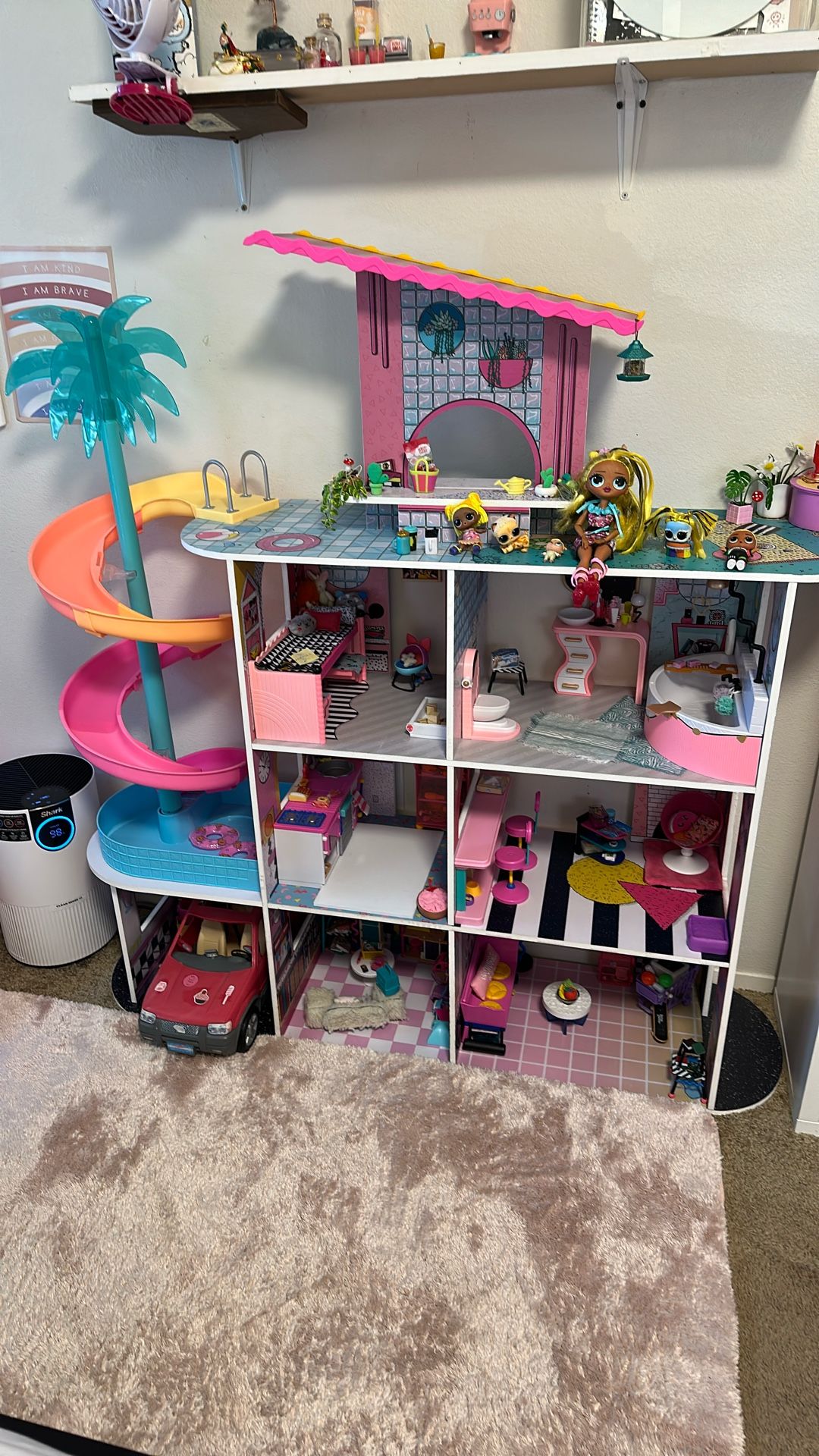 OMG LOL Surprise Doll House