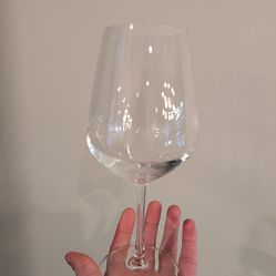 Wine glasses (set of 12)