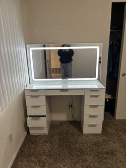 vanity with mirror