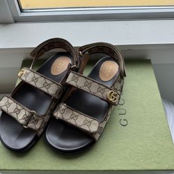 Gucci Women slides 