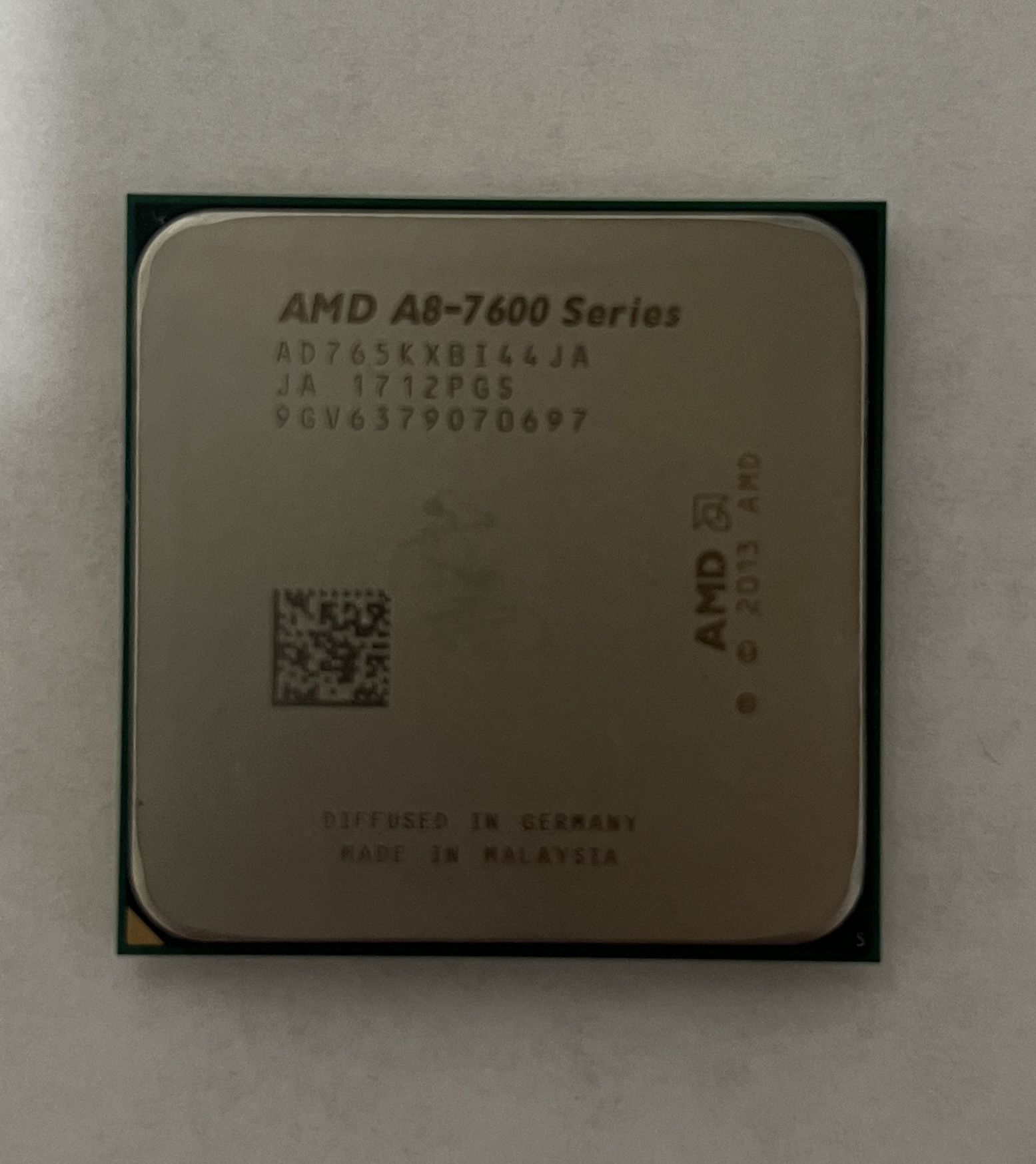 AMD A8-7650K 3.30GHz 4-Core Socket FM2+ Desktop CPU Processor AD765KXBI44JA 95W