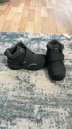 Keen Kootenay Insulated Mid Snow Boot