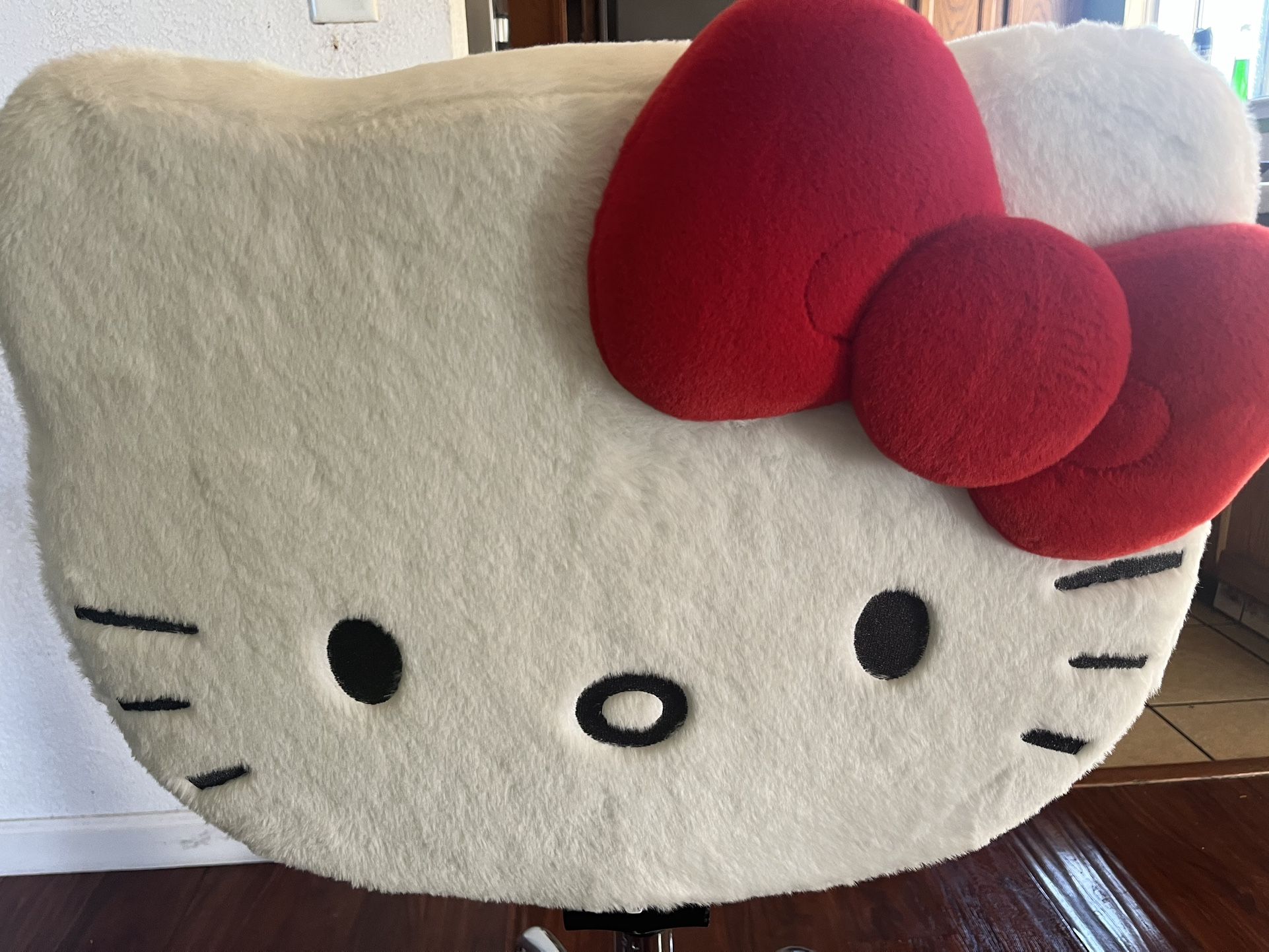 Hello Kitty Chair