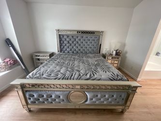 Queen Bed Clearance sale!