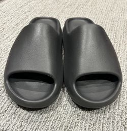 Slides Yeezy