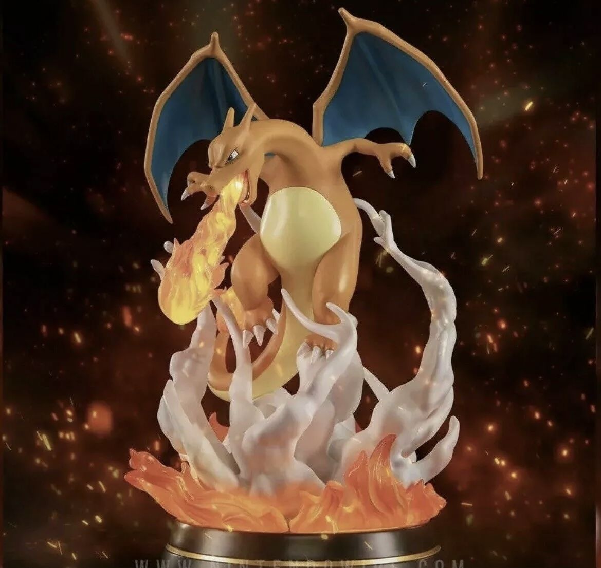 Charizard Rising Flames LED 12” Statue LE3500 *BRAND NEW MINT* First 4 Figures Pokemon Pokémon