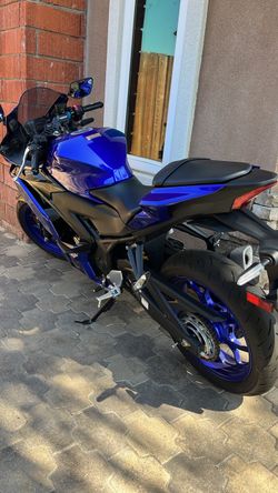 Yamaha R3 2025
