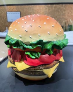 Giant resin prop cheeseburger