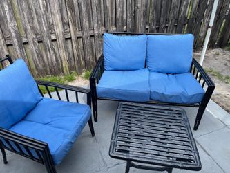 Patio Set 3 Pieces With Cushions (Metal Aluminum) Used but Good Condition $120 Firm on Price