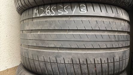 (1) 18” Michelin 285/35/18 used tire one