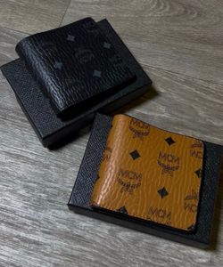 Fashion Carriers