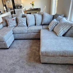 Oyster Oversized Sectional. Brand New. 