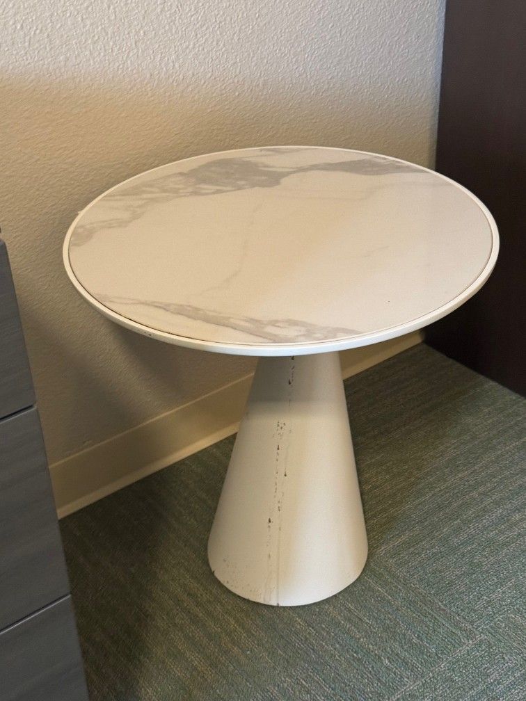 Sofa Side Round Table