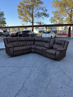 🤎 Ashley “Trail Boys” 2-Piece Reclining Sectional 🤎 ($10 Delivery )