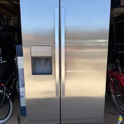 Whirlpool Refrigerator 