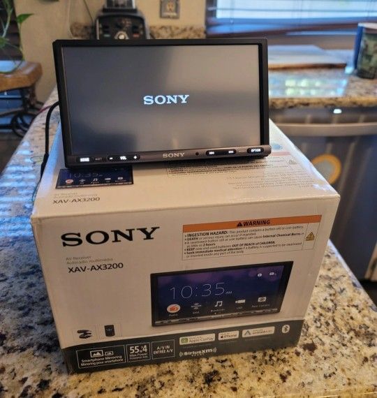 Very Nice Sony Carplay Car stereo 7" touchscreen radio