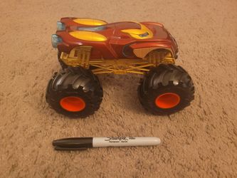 Hot Wheels Monster Jam Marvel Iron Man 1:24 Large Oversized Die-cast Truck