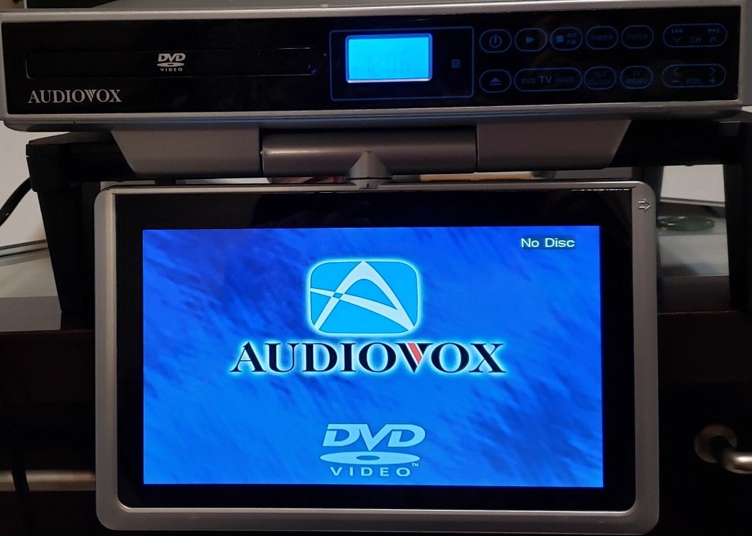 Vintage Audiovox Space Saver Kitchen 10" LCD TV/DVD Combo Silver-Under Cabinet $50