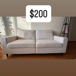 Modern couch / Beige