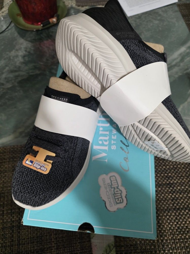 Skechers Womens Martha