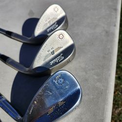 TITLEIST GOLF WEDGE SET