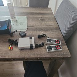 Mini Entertainment System With 620 Build In Nintendo NES Games