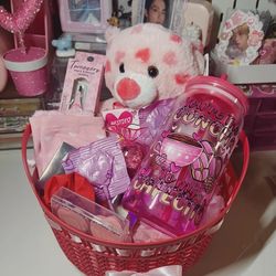 Custom gift baskets for my sober living home fundraiser in Pennsylvania