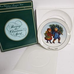 1981 Avon Christmas Plate With Box