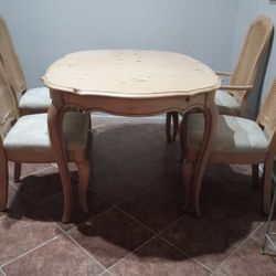 Dinning Table 