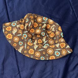 Run The World Clothing Bucket Hat