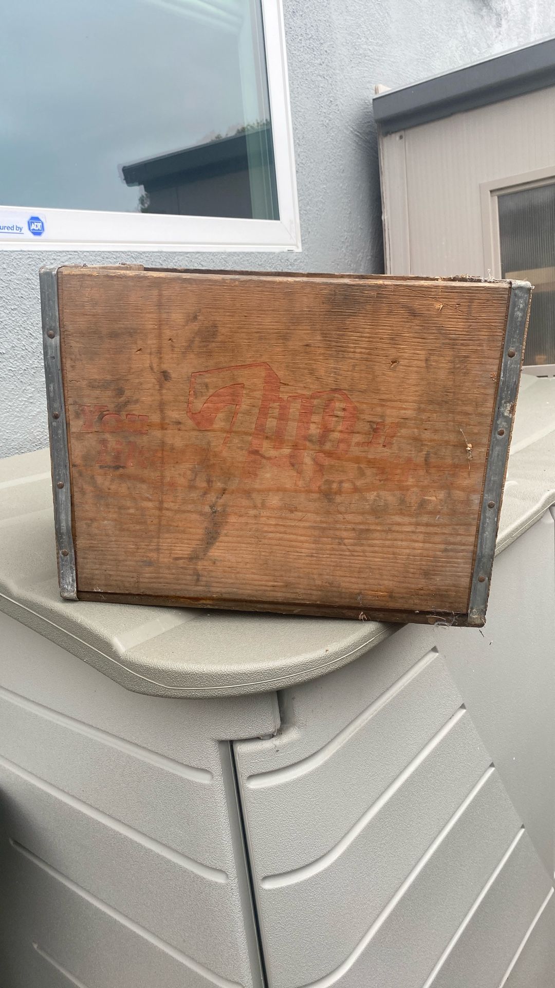 7 Up Crate