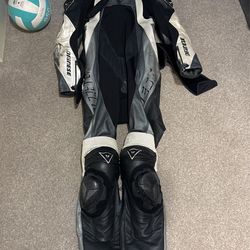 Dainese 1 Piece Motorcycle Leathers Size 50