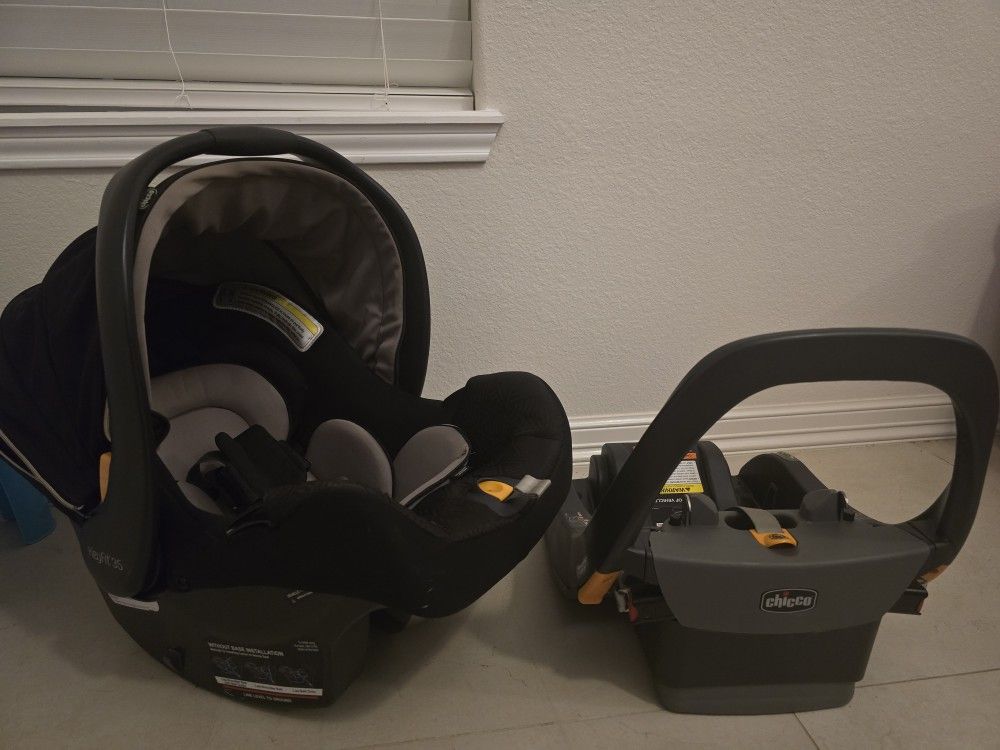 Chicco Keyfit 35 carrier And Base