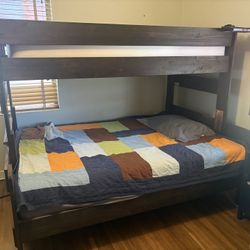 Wooden Bunk bed Twin Over Full