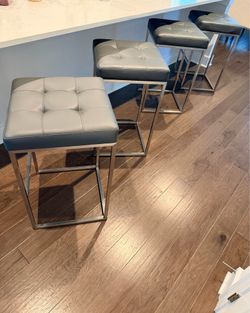 4 Like New Barstools