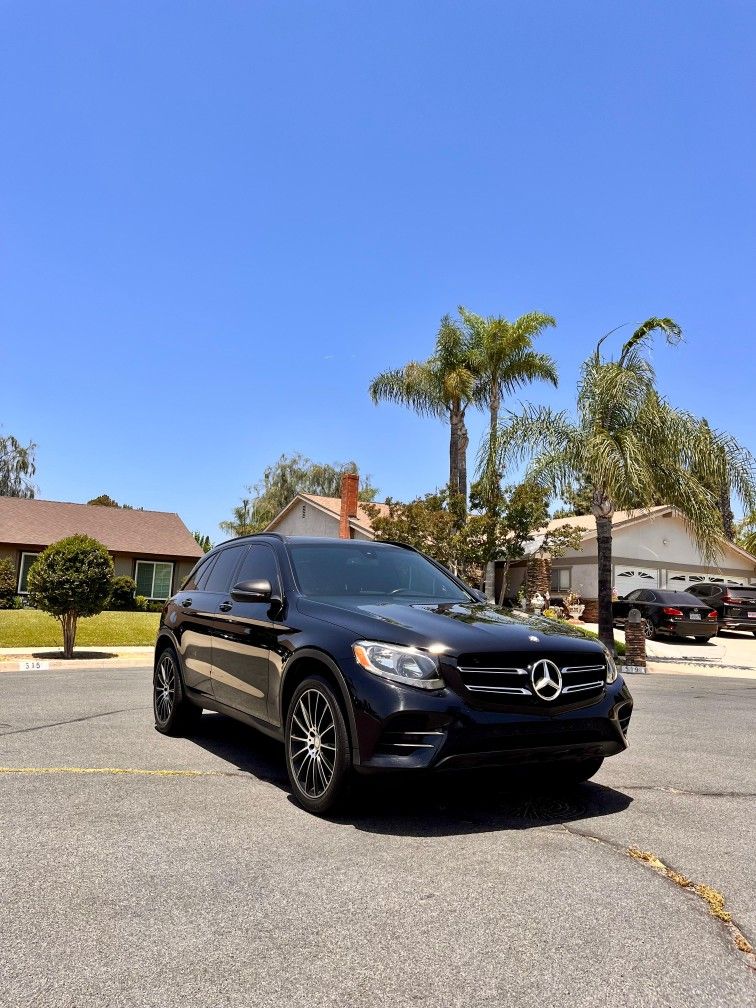 2017 Mercedes-Benz GLC 300