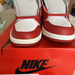 Jordan 1 Newstalgia Chenille 