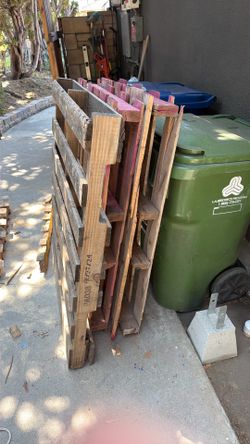 3 free pallets