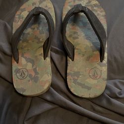 Youth Volcom Sandals Size 3