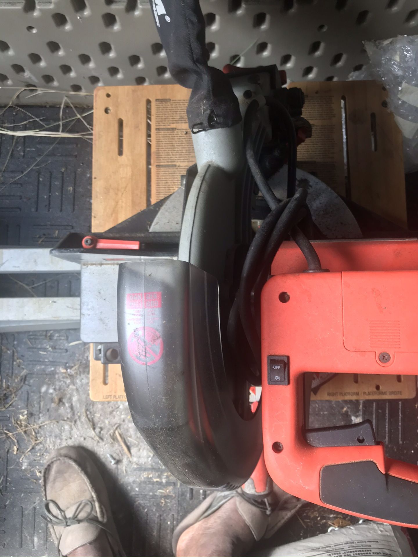 Black and decker saw with legs