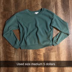 Green long sleeve sweatshirt