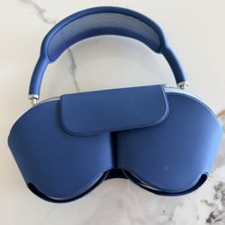 Air Pods Max In Blue