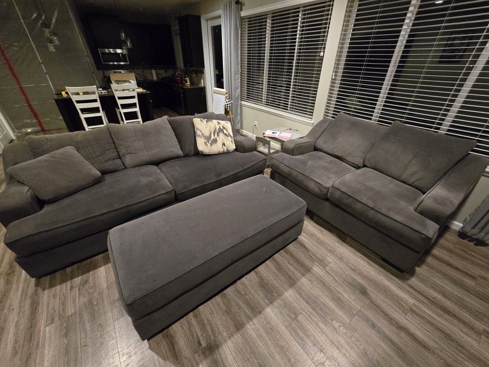 Stantan Old Canery Couches
