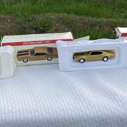 Readers digest 2001 diecast car collection(unique, stocking stuffers)