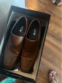 Mens shoes size 9  zapato de hombre