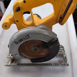 Dewalt Saw