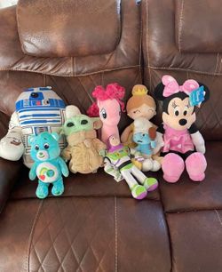 Plush Figures Lot 8