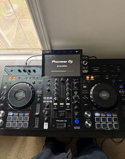 Pioneer DJ XDJ-RX3 Double Deck Controller w/ Display, Mixer, Performance Pads